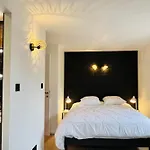 Charming Flat In The Heart Of Апартаменты *