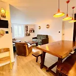 Charming Flat In The Heart Of 제라르메르