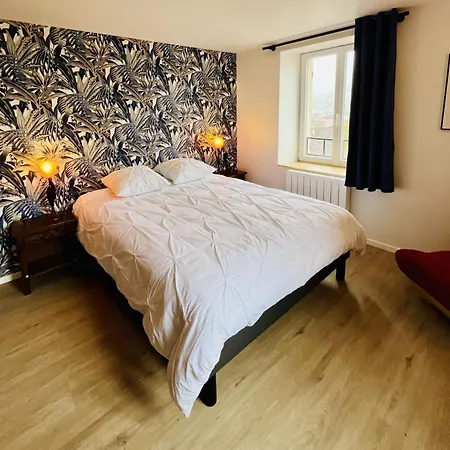 Charming Flat In The Heart Of *