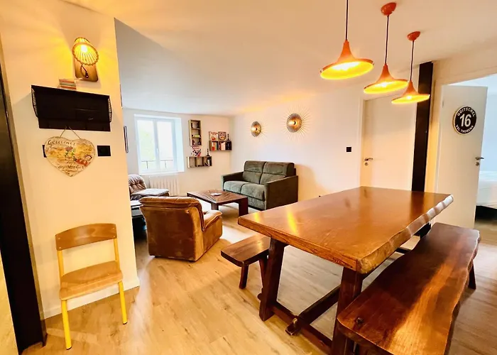 Charming Flat In The Heart Of 제라르메르