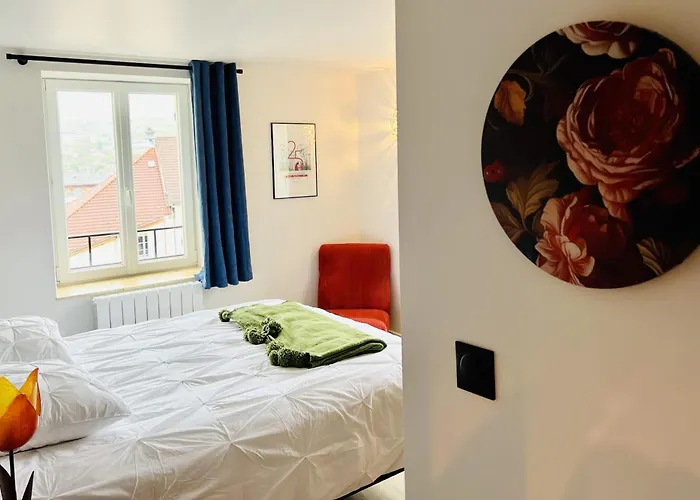 Charming Flat In The Heart Of * 제라르메르